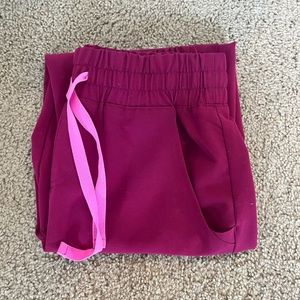 Figs XS High Waisted Joggers - Magenta